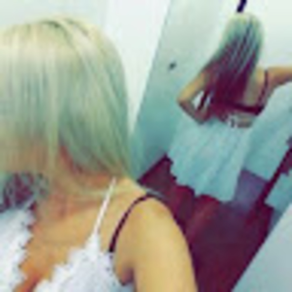 Meet your Posher, Desiree